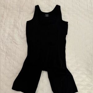 One piece Black Seamless Shaping for back, chest,tummy & thighs. Size XL
